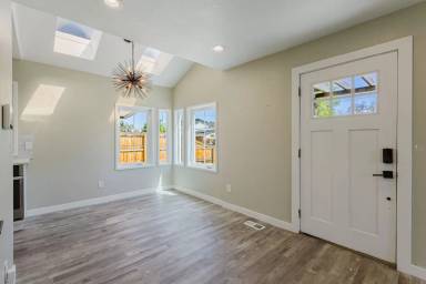 Main picture of 4001 E Cornell Ave