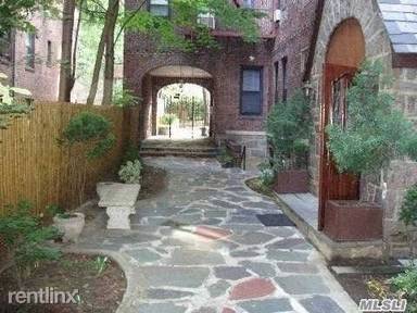 Main picture of 1 Hillside Ave