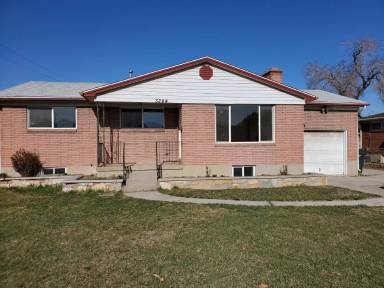 Main picture of 3244 S Eskesen Dr