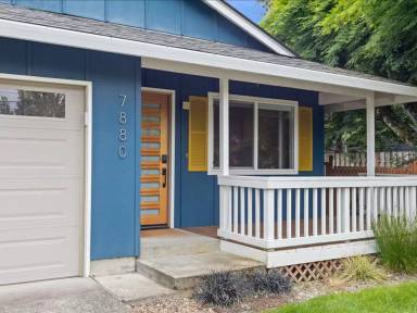 Main picture of 7880 SW 69th Ave