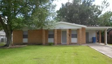 Main picture of 3807 Mount St