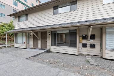 Main picture of 3504 Wetmore Ave