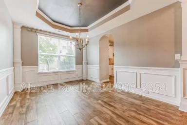 Main picture of 7419 Canova Ln