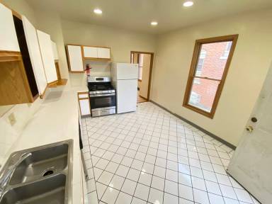Main picture of 34 E 12th Ave