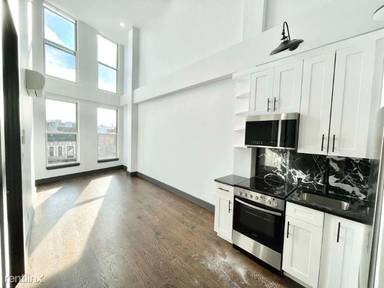 Main picture of 2109 Regent Pl
