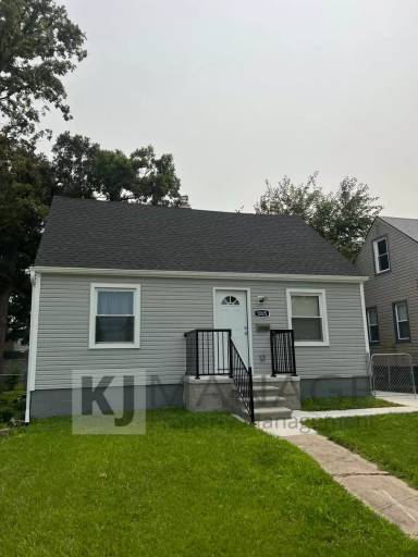 Main picture of 5025 S Hubbard St