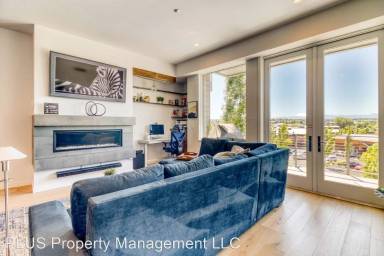 Main picture of 291 SW Bluff Dr