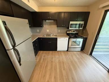 Main picture of 103 S Beech St