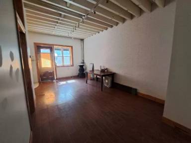 Main picture of 181 Troutman St