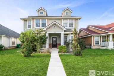 Main picture of 5831 Midcrown Dr