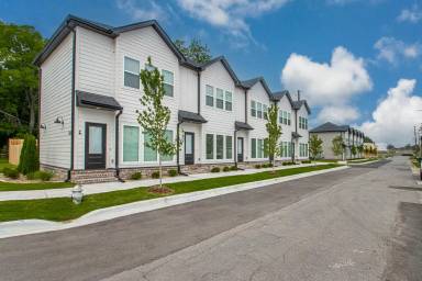 Main picture of 1201 W 4th St