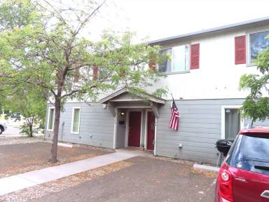 Main picture of 582 E St