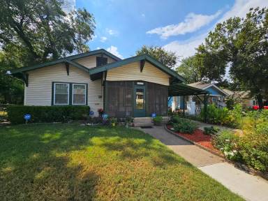 Main picture of 1634 Poplar St