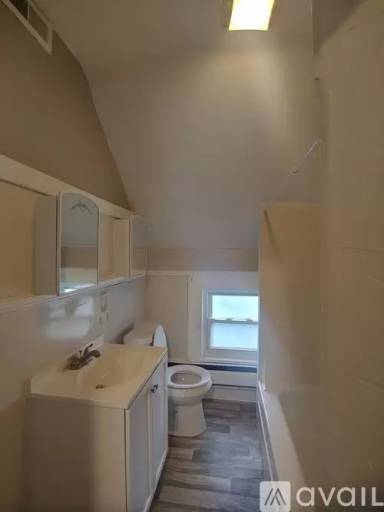 Main picture of 4207 Bush Ave