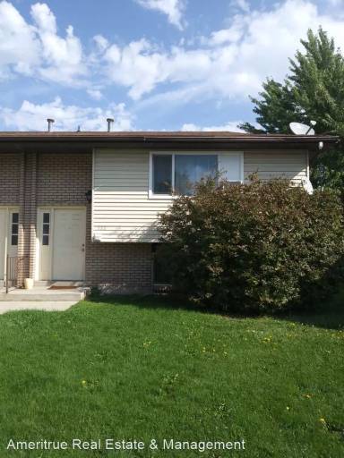Main picture of 224 W Foxbridge Dr