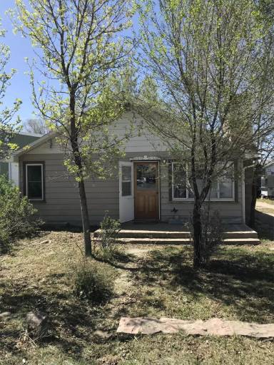 Main picture of 115 E Spring Ave