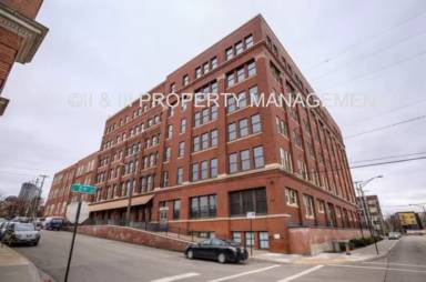 Main picture of 200 Main St