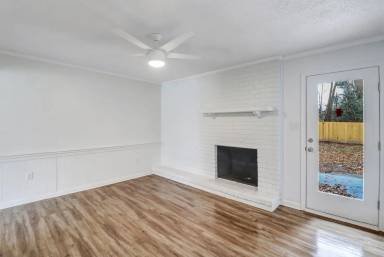 Main picture of 16 Beaver Run Dr