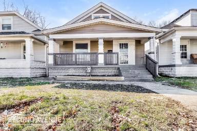Main picture of 2114 Greenwood Ave