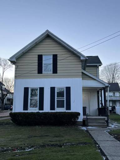 Main picture of 110 Charles St