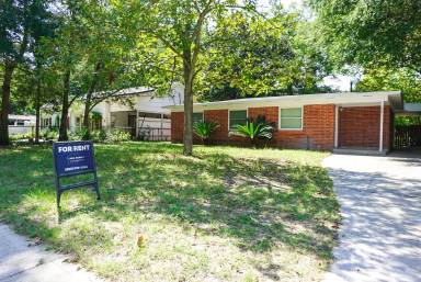 Main picture of 144 Adkinson Dr