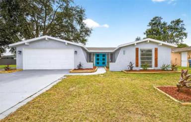 Main picture of 9633 Lakeside Ln
