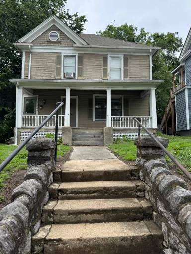 Main picture of 1023 Ferdinand Ave SW