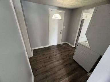 Main picture of 717 Gunther Ave