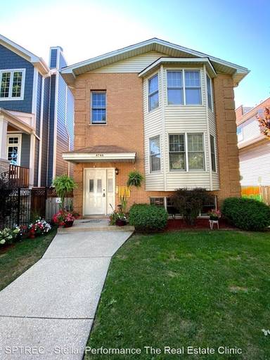 Main picture of 4744 N Hermitage Ave