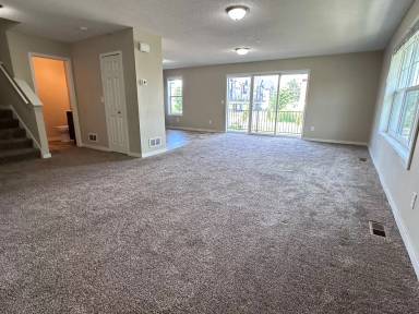 Main picture of 11970 Emery Village Dr N