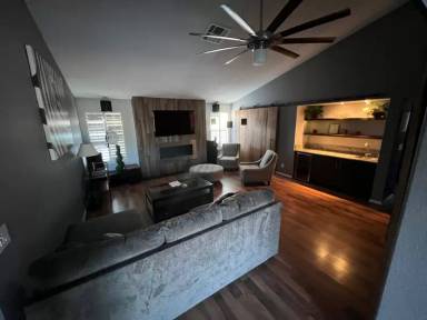 Main picture of 6772 Hathaway Dr