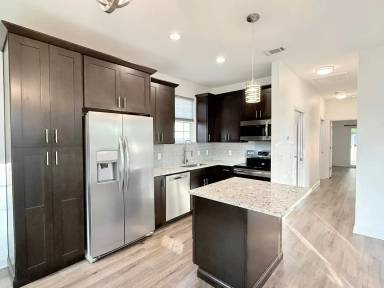 Main picture of 500 N D St