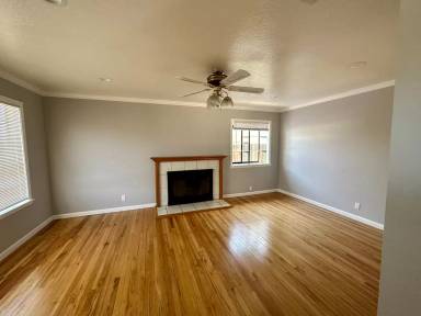 Main picture of 5489 Curtis St