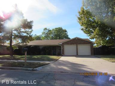 Main picture of 2304 NW Nottingham Rd