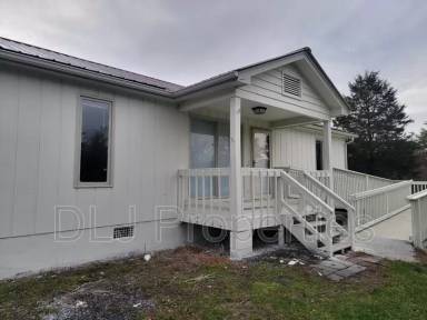 Main picture of 251 Hardin Rd