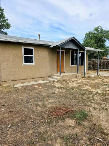 Main picture of 2505 Carthage Ave