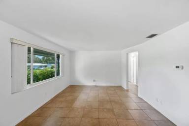 Main picture of 1812 Lady Mary Dr