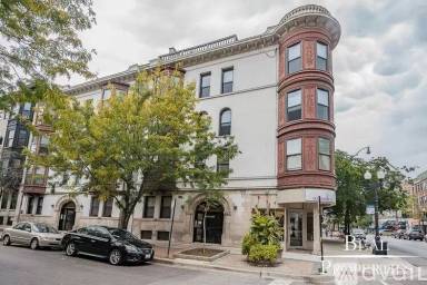Main picture of 2900 N Broadway St