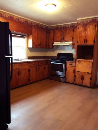 Main picture of 2819 Hazel St