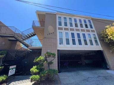 Main picture of 1050 Beech St