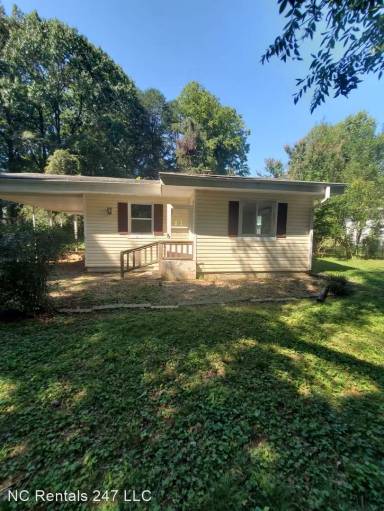Main picture of 3211 Donnell St