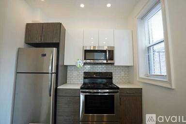 Main picture of 124 Peterborough St