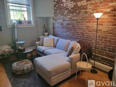 Main picture of 108 W Byers Pl