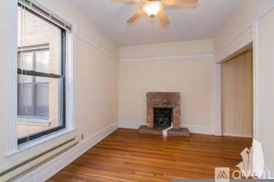 Main picture of 1220 N Dearborn St