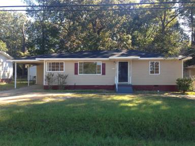 Main picture of 2920 Oak Forest Dr