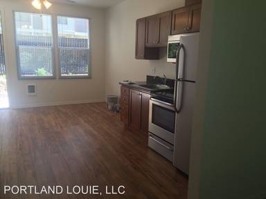 Main picture of 312 NE Monroe St