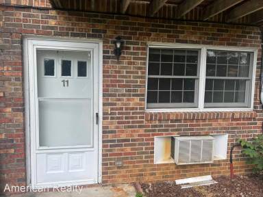 Main picture of Village Square Condominiums