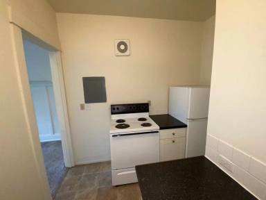 Main picture of 2401 NE M L King Blvd