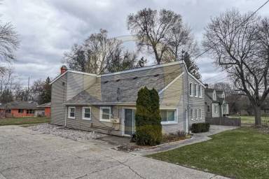 Main picture of 1199 E Mount Morris St
