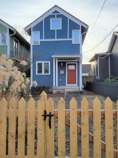 Main picture of 1031 2nd Ave S